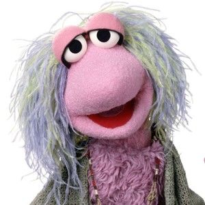 Meet your Posher, Leslie